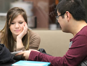 college-students-discuss-training
