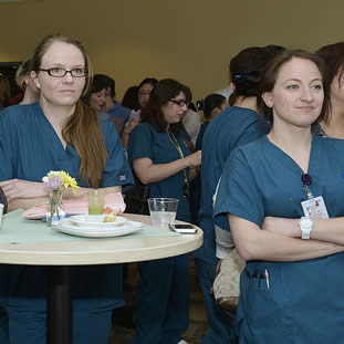 nurses-at-convention-meeting