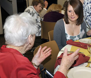 nurse-aide-with-elderly-lady