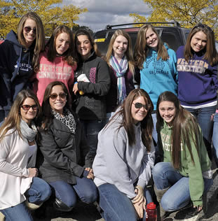 nursing-students-outside-of-class