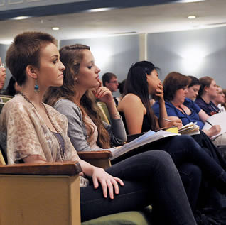 students-in-medical-class-lecture