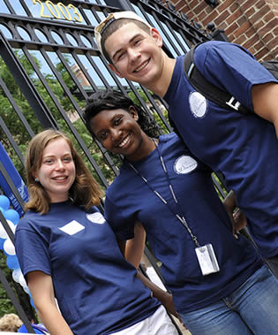 Nursing assistant worker trainees on the job