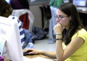 college-girl-using-imac-computer