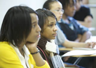 minority-college-students-in-class