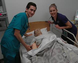 nursing-students-practice-4403045