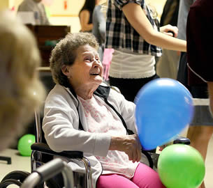 senior-dance-party-retirement-home-495945