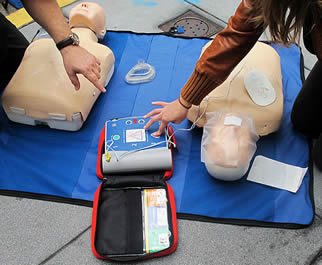 testing-cpr-training-equipment-55732