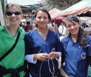 nurses-at-health-care-event