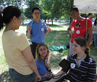 american-red-cross-workers