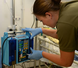 medical-worker-using-hospital-equipment