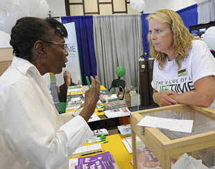 nurse-talking-at-medical-event