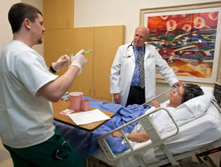 nurse-training-on-live-patient