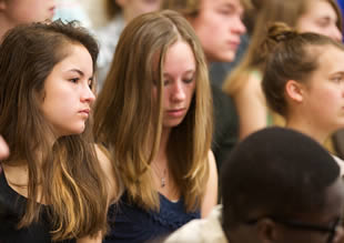 college-students-at-career-fair