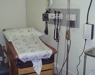 hawaii-medical-examination-room-904348