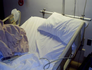 hospital-bed-care-39932