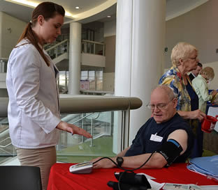 nurse-taking-blood-pressure