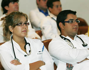 medical-students-in-college-lecture