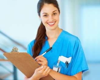 smiling-nurse-aide-in-texas