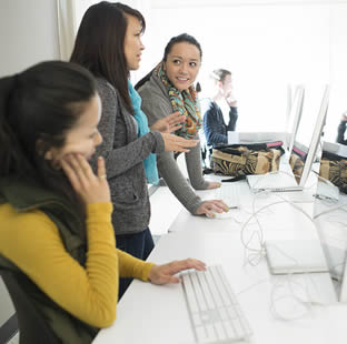 students-at-computer-workshop