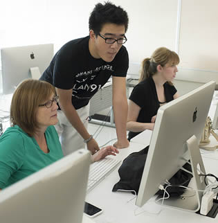 using mac computer in health care training