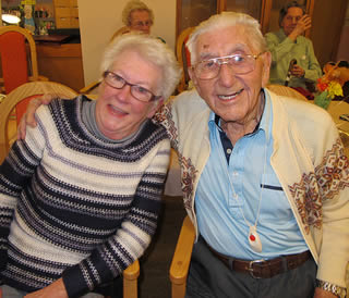 elderly-couple-in-retirement-home-2201