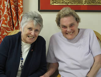 friendly-residents-of-care-home-7722