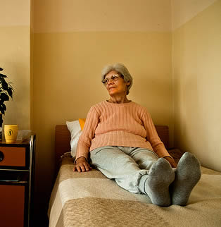 relaxing-at-care-home-0221