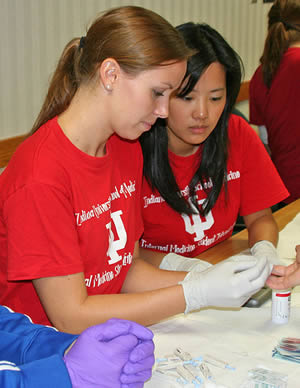 students-working-in-lab