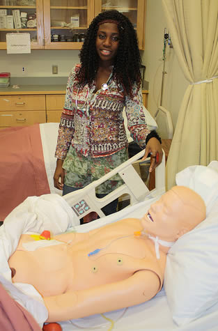 student-with-medical-training-dummy